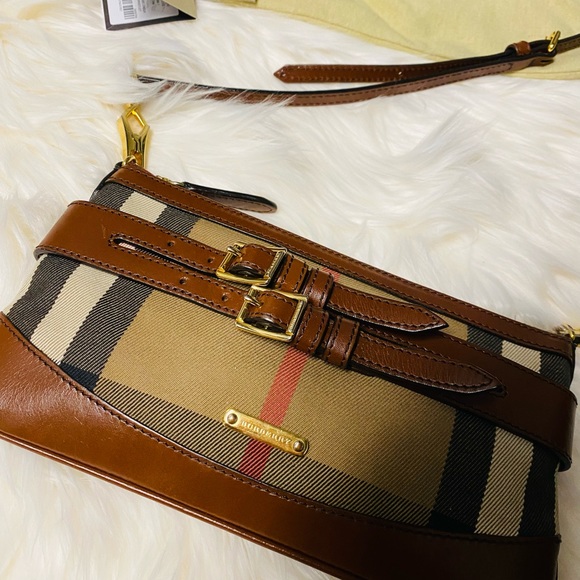Burberry Handbags - 😍Burberry Crossbody with price Tag
